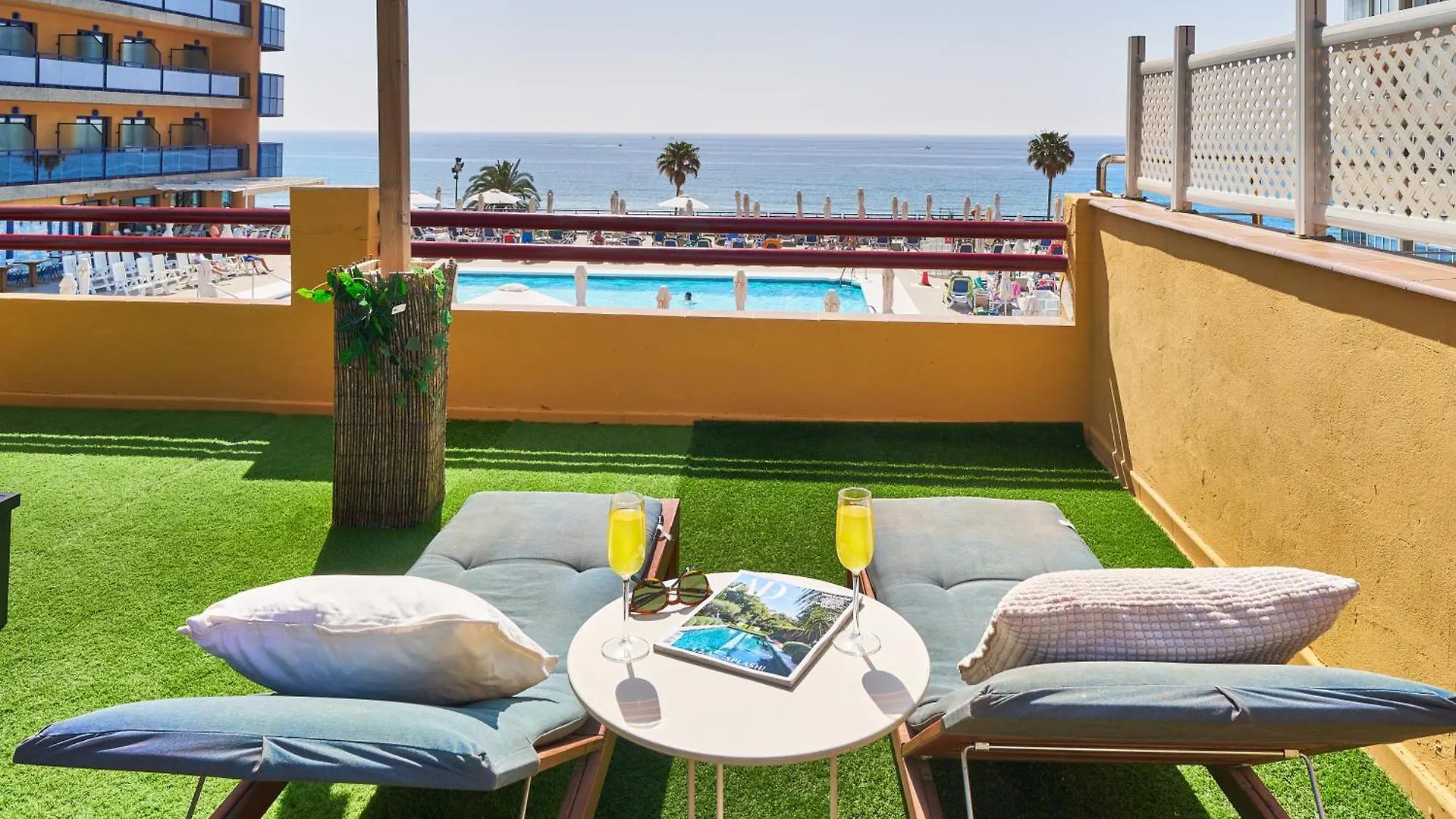 Perfect Beach Location With Roof Terrace Fuengirola Apartment